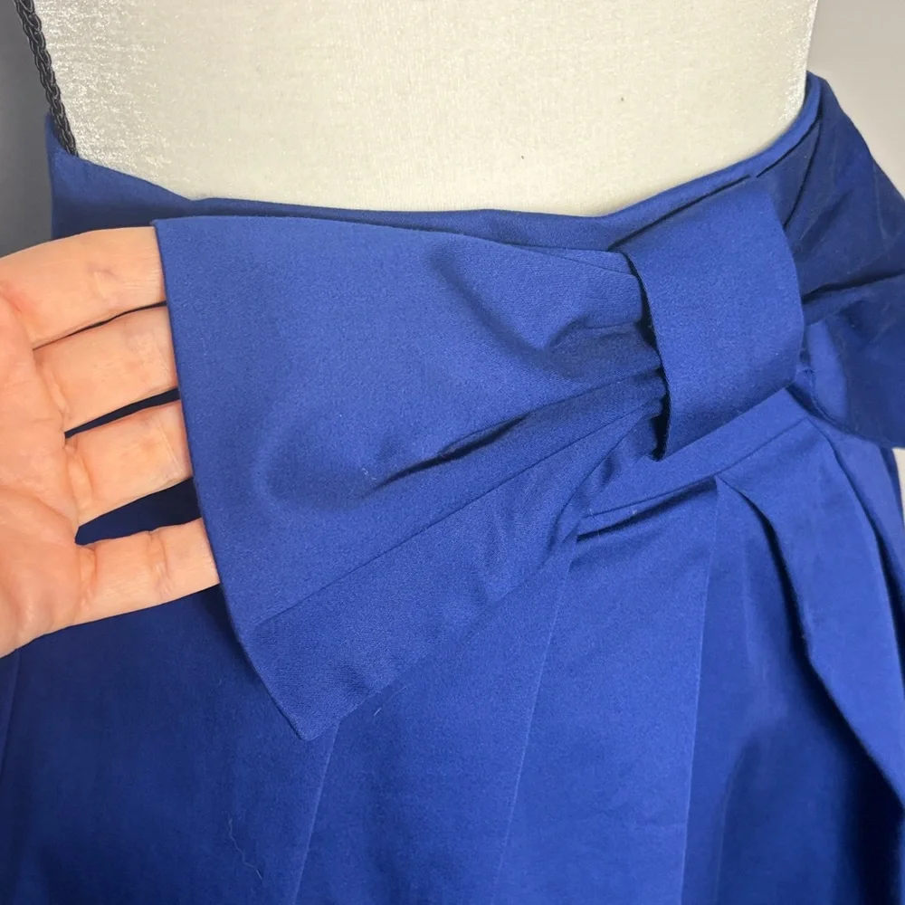 Twenty One Cobalt Bow Front Skirt (Size M)